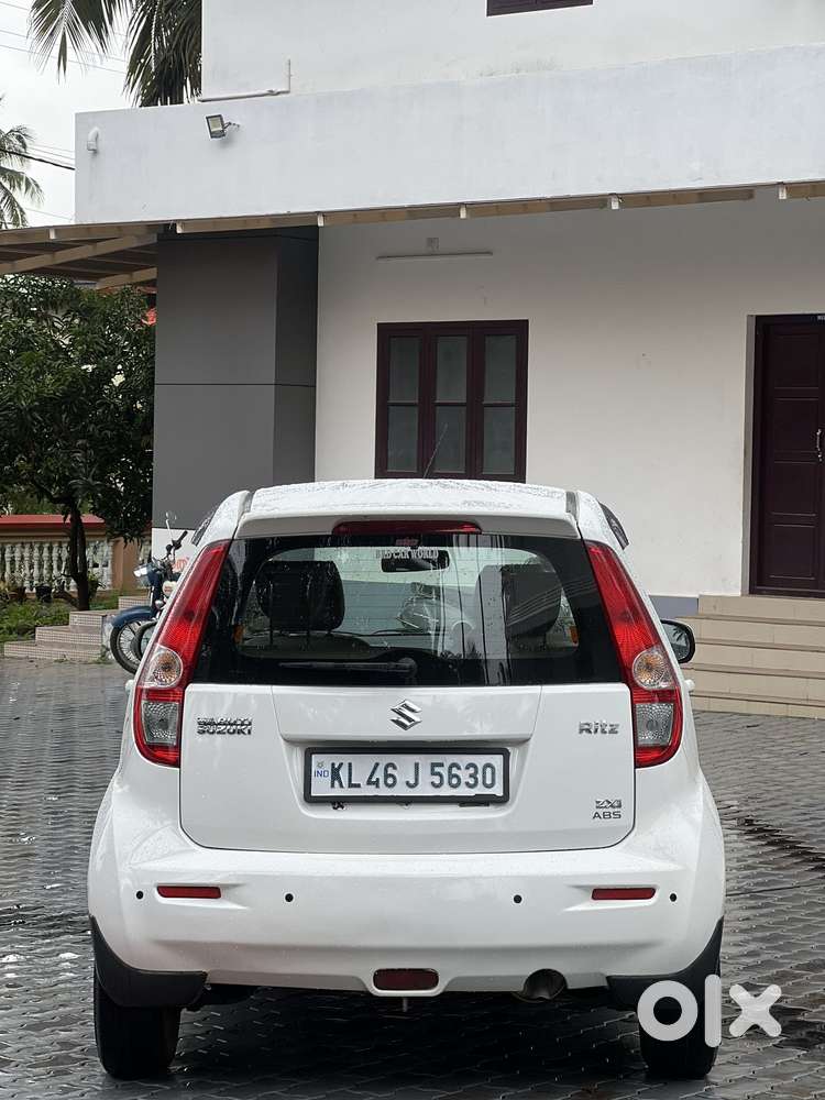 Maruti Suzuki Ritz Zxi Abs, 2013, Petrol