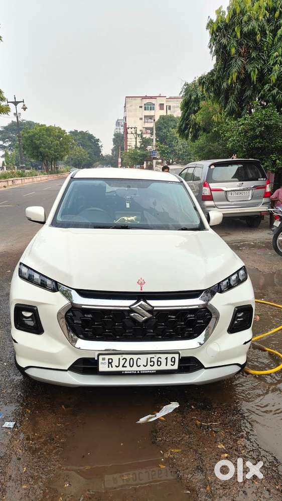 Maruti Suzuki Grand Vitara 2023 Cng & Hybrids 40000 Km Driven