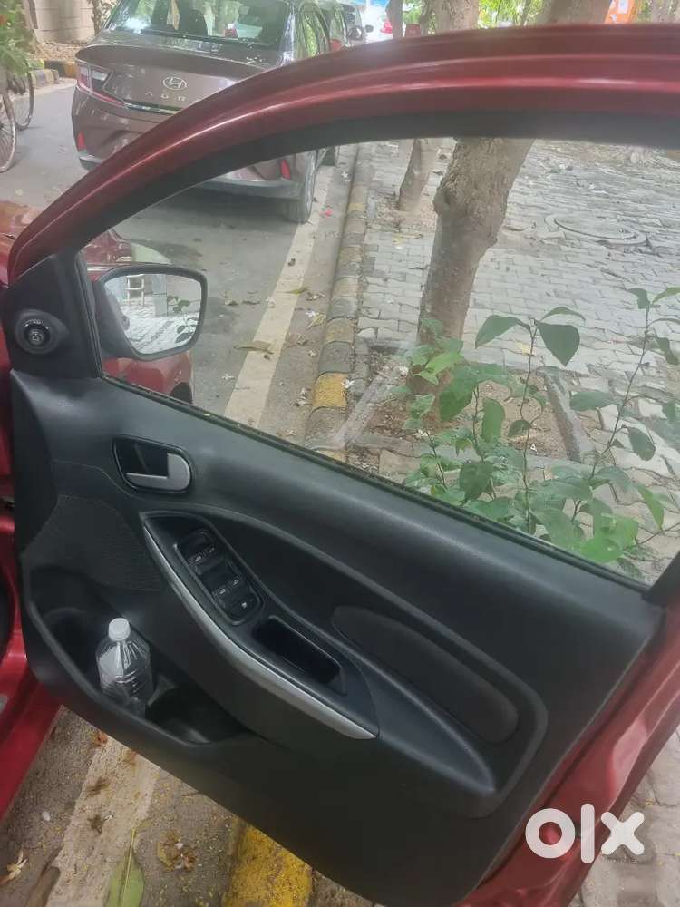 Ford Figo 1.2p Titanium 2017