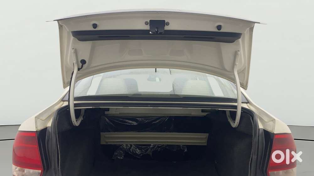 Volkswagen Vento 2010-2013 Petrol Highline, 2014, Petrol