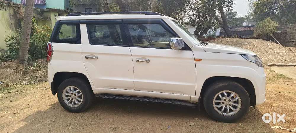 Mahindra Tuv 300 2016 Diesel 85000 Km Driven