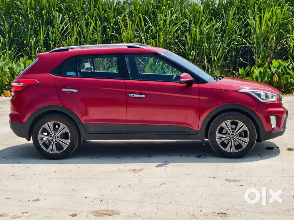 Hyundai Creta 2018 Diesel 6 Air Bag, Update Showroom Service,