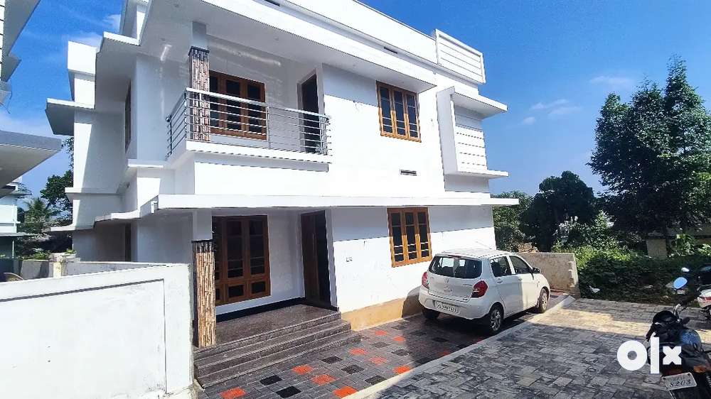 3bhk villa near kakkanadu pukkattupay malayidumthuruth busroot 300 mtr ...