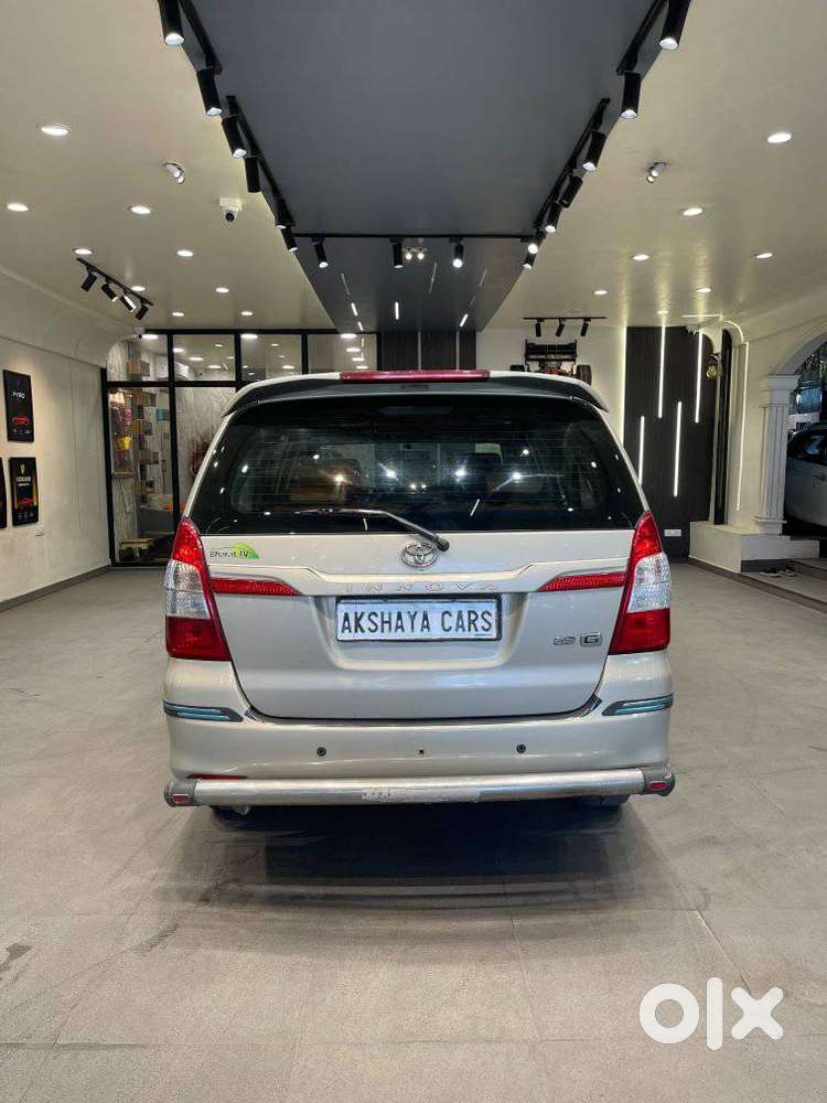 Toyota Innova 2.5 G (diesel) 7 Seater Bs Iv, 2015, Diesel