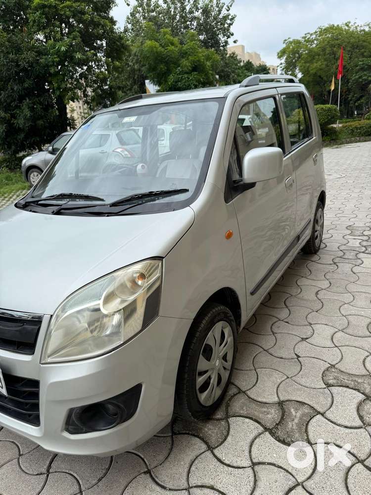 Maruti Suzuki Wagon R Amt Vxi Plus, 2017, Petrol