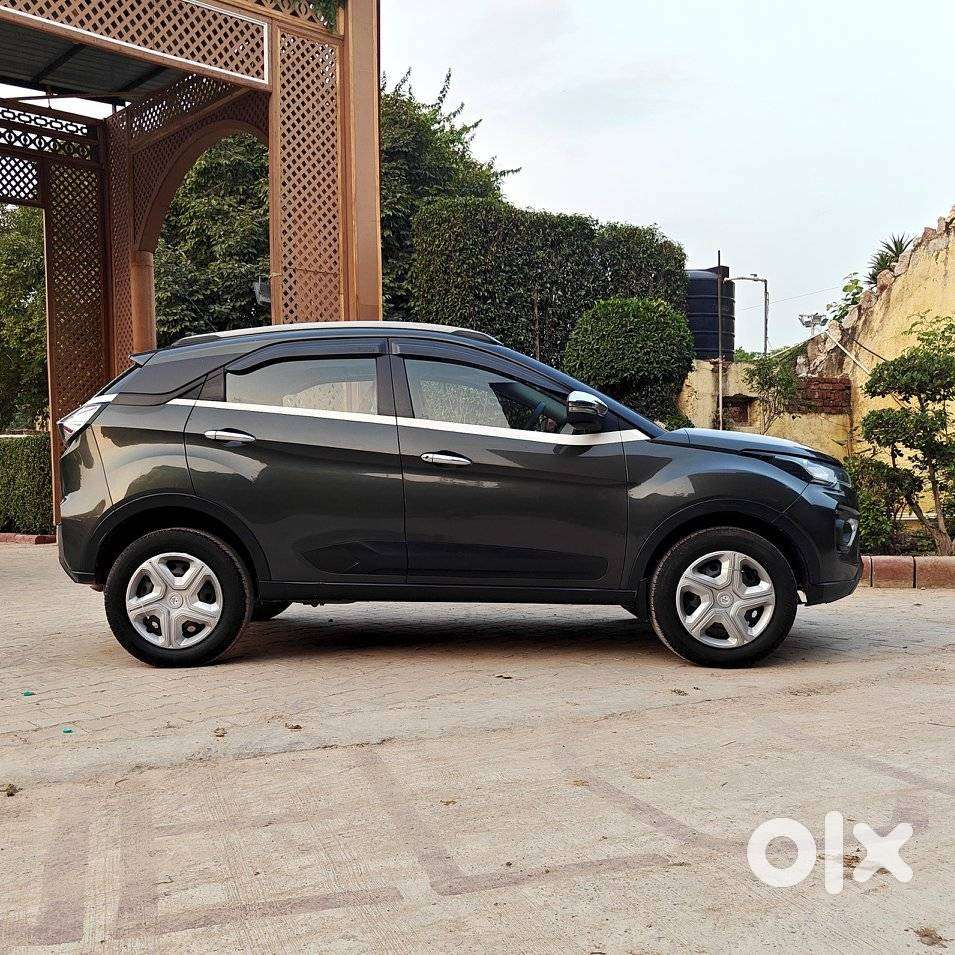 Tata Nexon 1.2 Revotron Xma Amt (s), 2020, Petrol