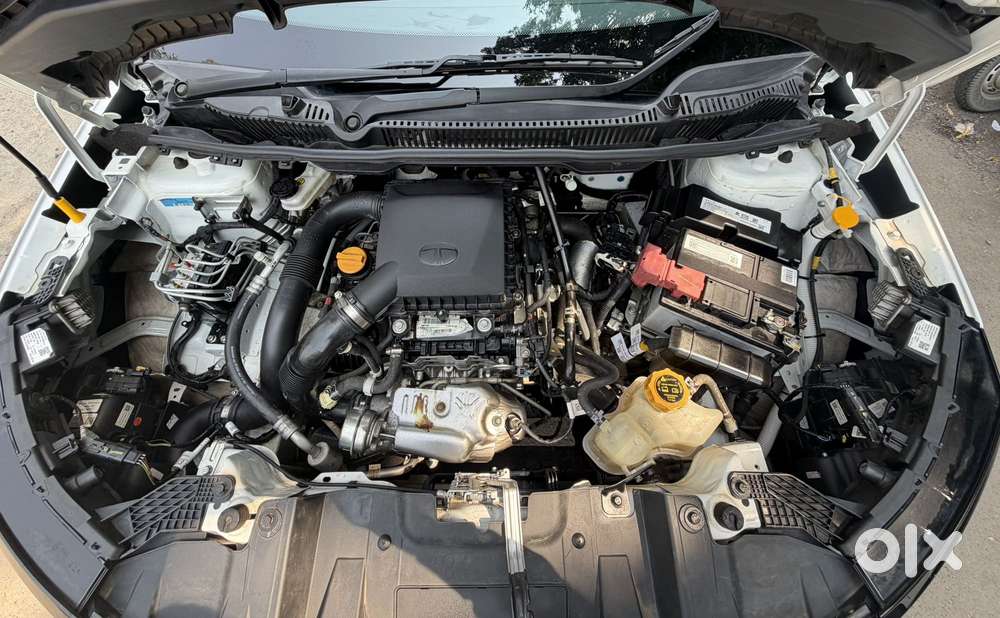 Tata Nexon, 2025, Petrol