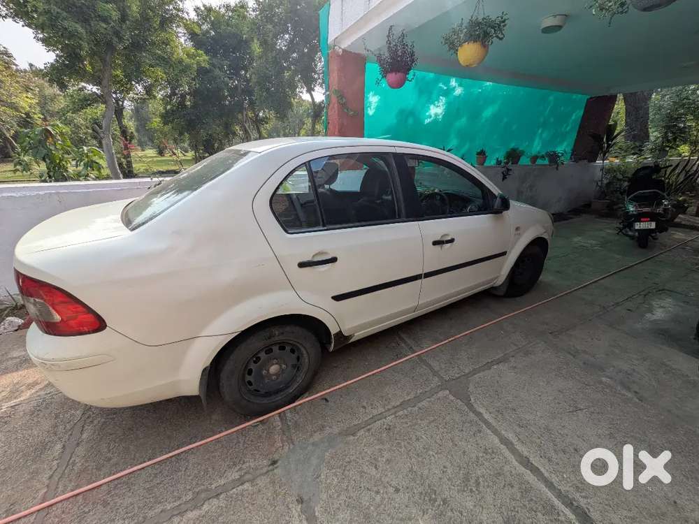 Ford Fiesta 2006 78000. Driven