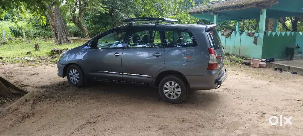 Toyota Innova Hycross 2011 Diesel 167000 Km Driven