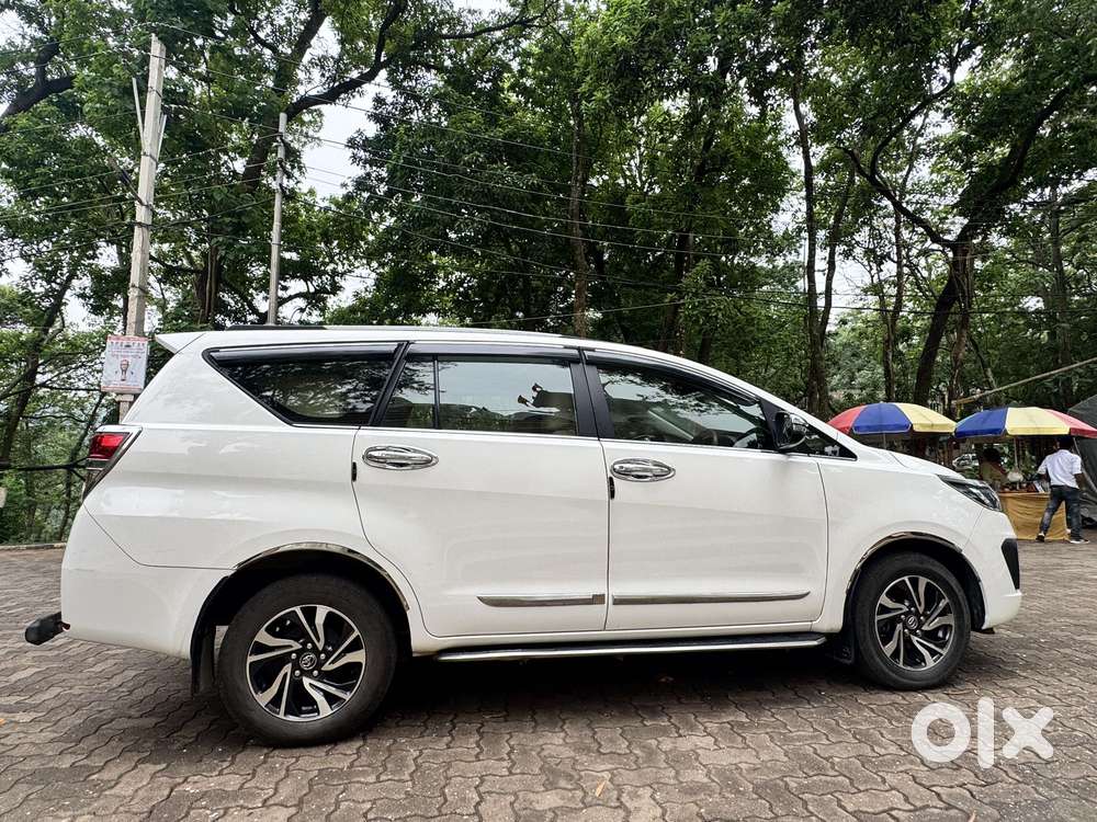 Toyota Innova Crysta 2.4 V 8 Str, 2020, Diesel