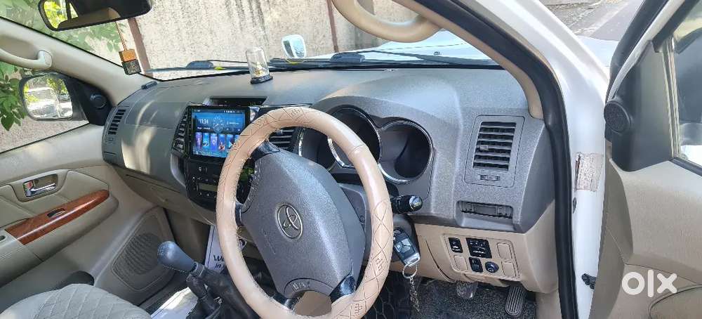 Toyota Fortuner 2011 Diesel 200000 Km Driven