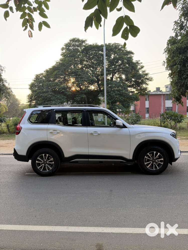 Mahindra Scorpio N Z8 Select Diesel At 2wd 7-seater, 2025, Diesel