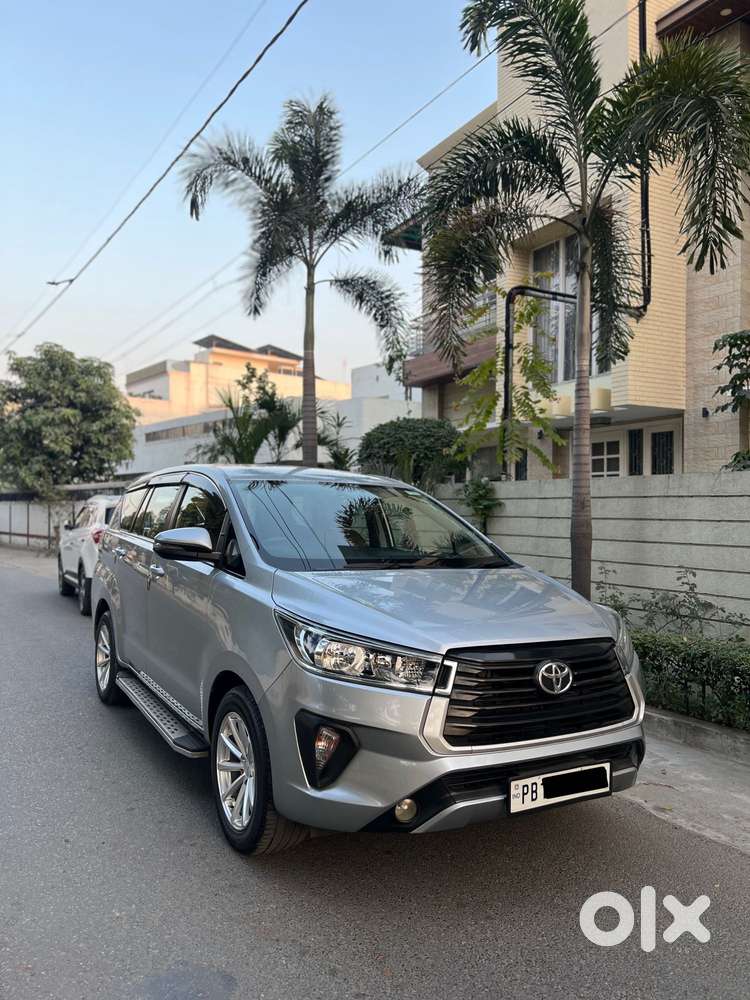 Toyota Innova Crysta 2.4 Gx Limited Edition At 7 Str, 2022, Diesel