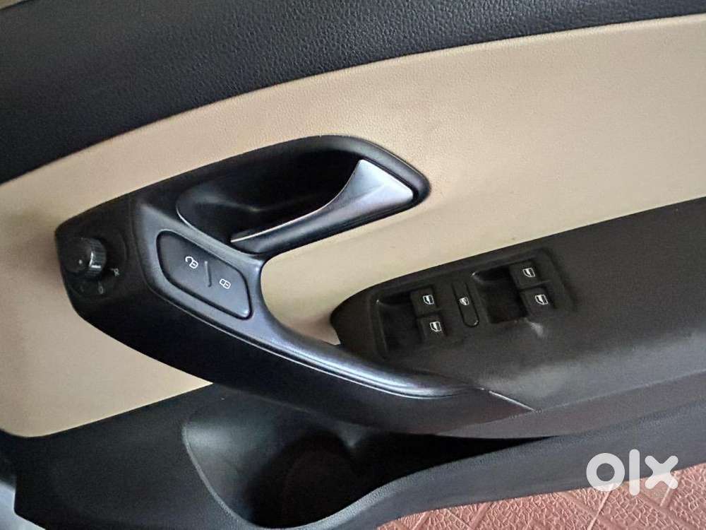 Volkswagen Polo 2016 Petrol 83097 Km Driven