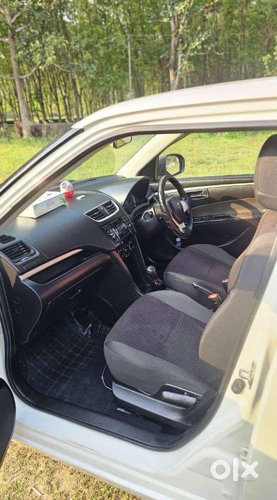 Maruti Suzuki Swift Vxi Optional, 2017, Petrol