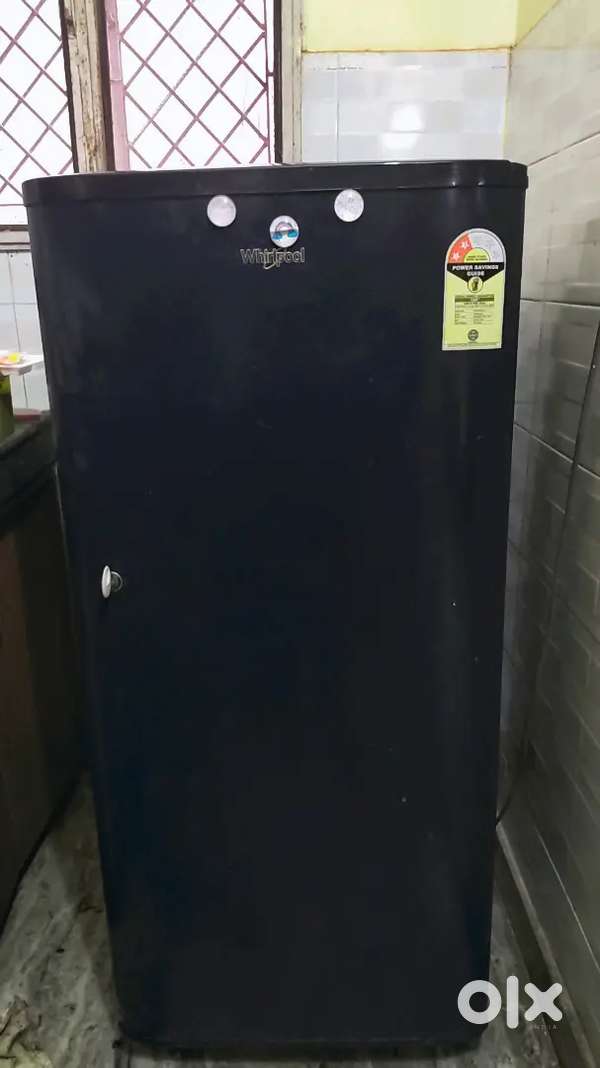 Whirlpool fridge 184 litres
