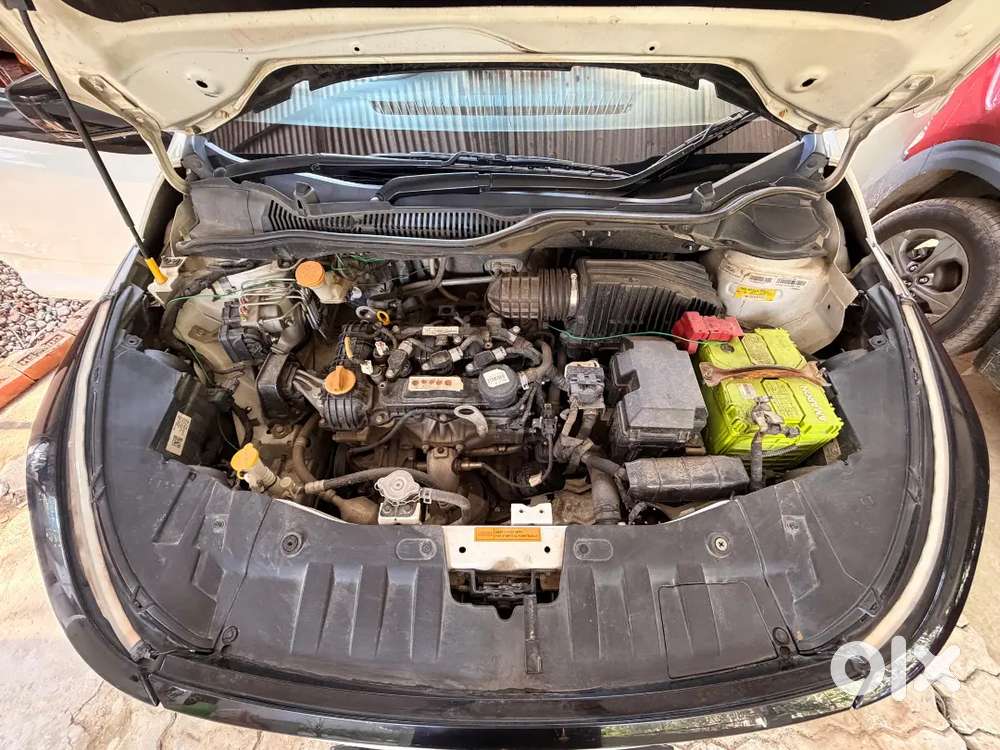 Tata Altroz Xt 
Year- 2020
Km - 62000