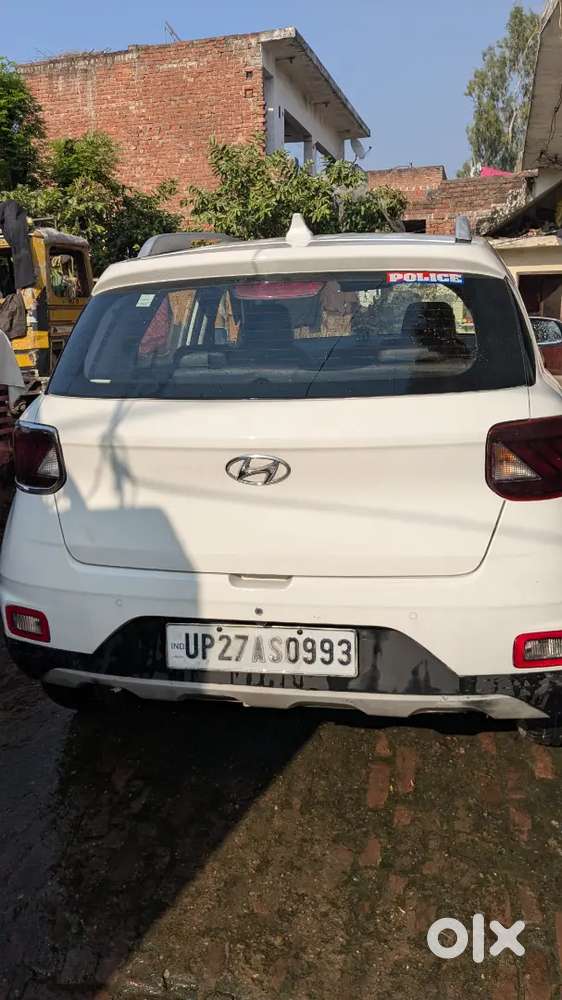 Hyundai Venue 2019 Petrol With Sunroof