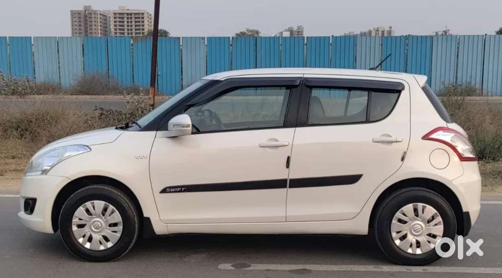 Maruti Suzuki Swift Vxi, 2012, Petrol