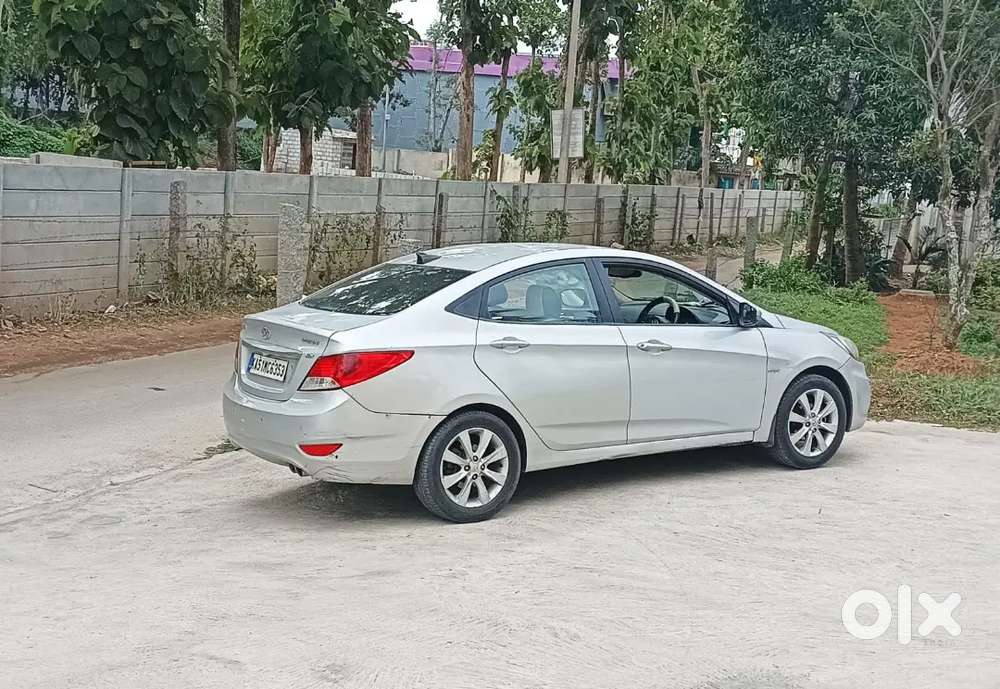 Verna Fluidic Petrol Car For Sale 2012
