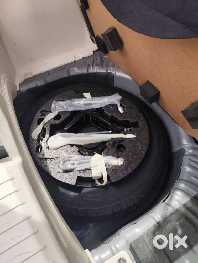 Mahindra Xuv 3xo Mx3, 2025, Petrol