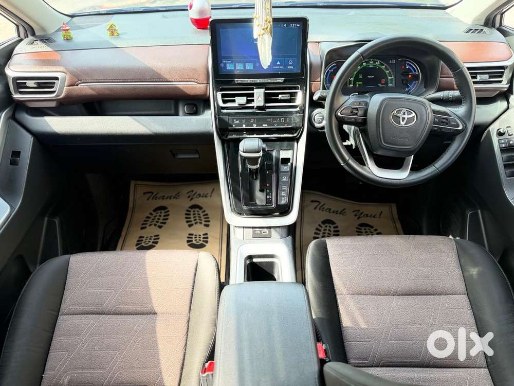Toyota Innova Hycross 2.0 Vx (o) Hybrid 7 Str, 2025, Petrol