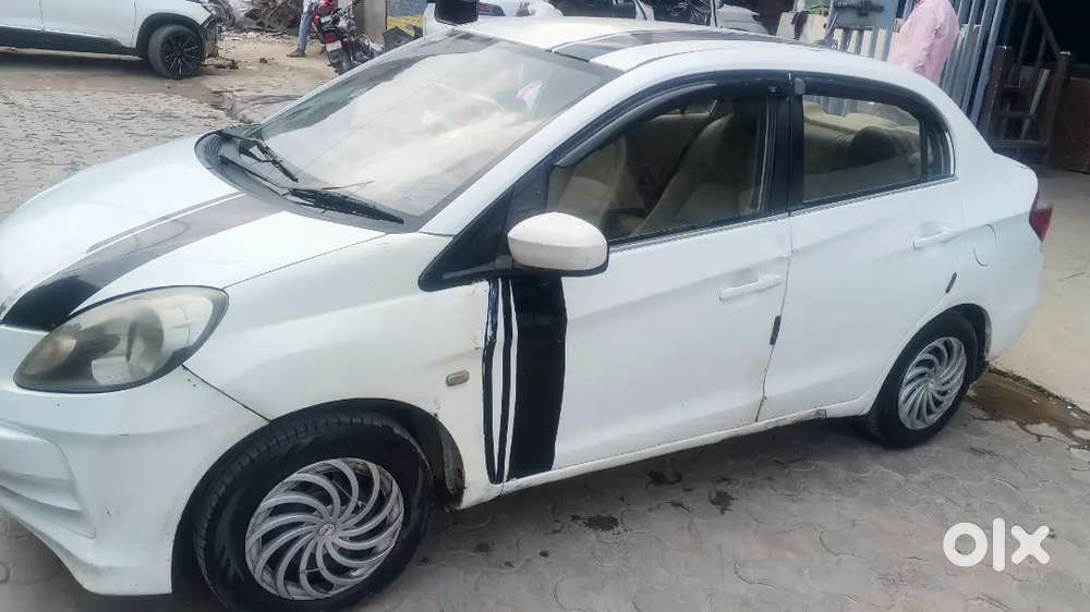 Honda Amaze V Petrol 2014