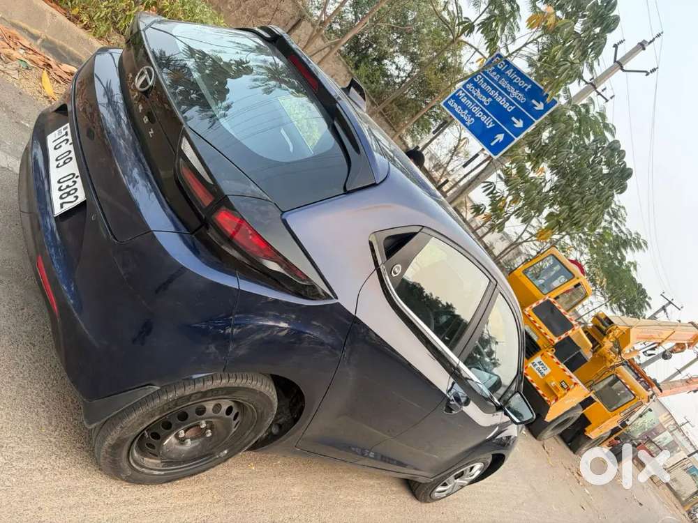 Tata Altroz 2024 Petrol Well Maintained