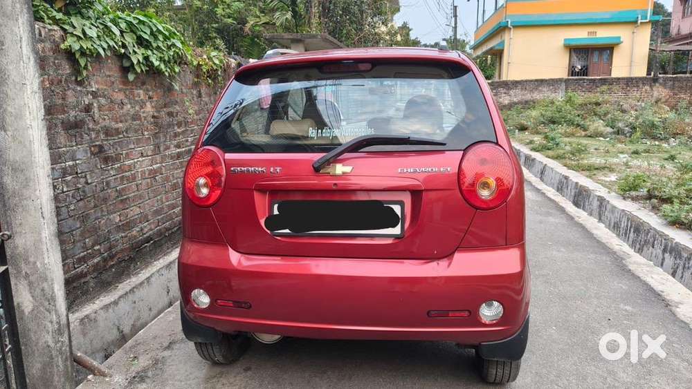 Chevrolet Spark 2011 Petrol Well Maintained