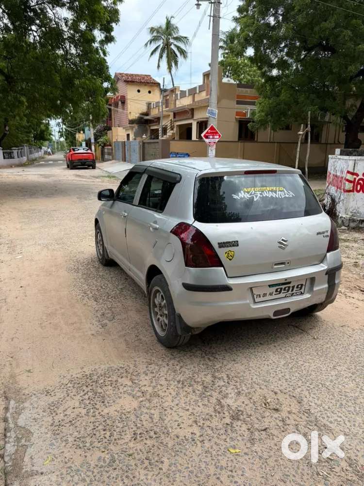 Alloy Wheel, Touch Display, Back Camera