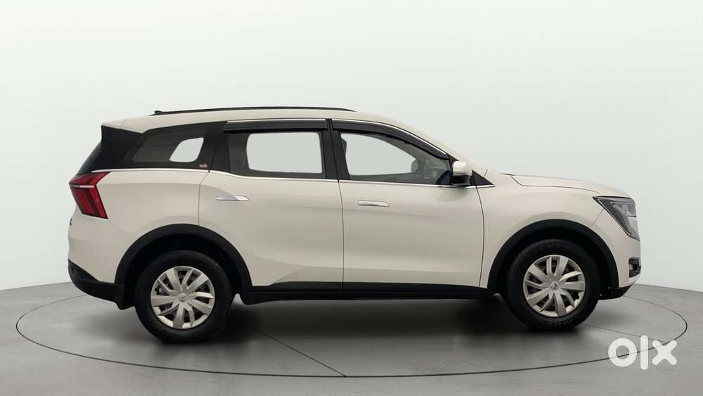 Mahindra Xuv700 2.2 Mx Diesel Mt 5 Str, 2022, Diesel