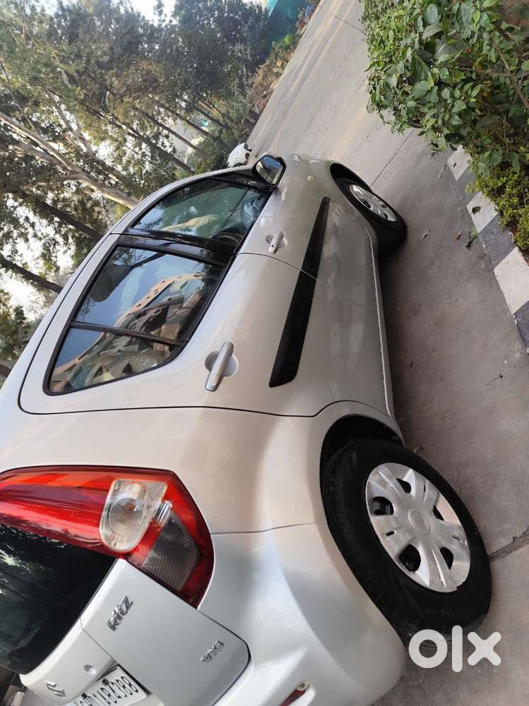 Maruti Suzuki Ritz Vxi, 2010, Petrol