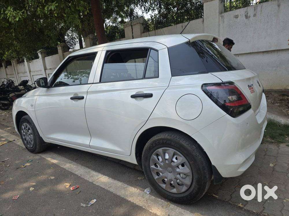 Maruti Suzuki Swift 1.2 Lxi (o), 2025, Petrol