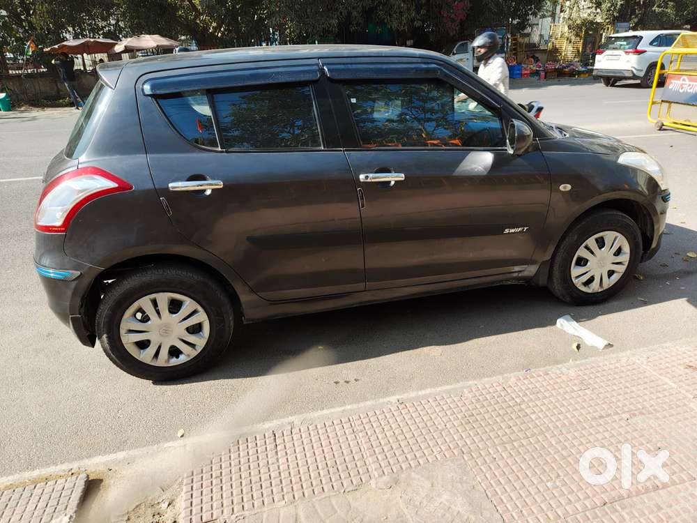 Maruti Suzuki Swift Lxi Optional-o, 2017, Petrol