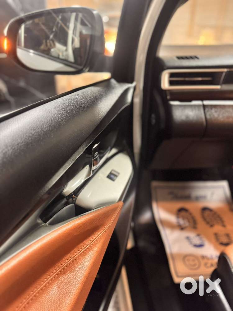 Toyota Innova Crysta 2.4 V 8 Str, 2017, Diesel