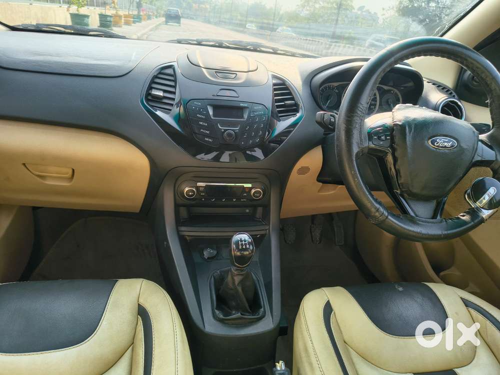 Ford Figo Aspire Titanium Blu, 2017, Petrol