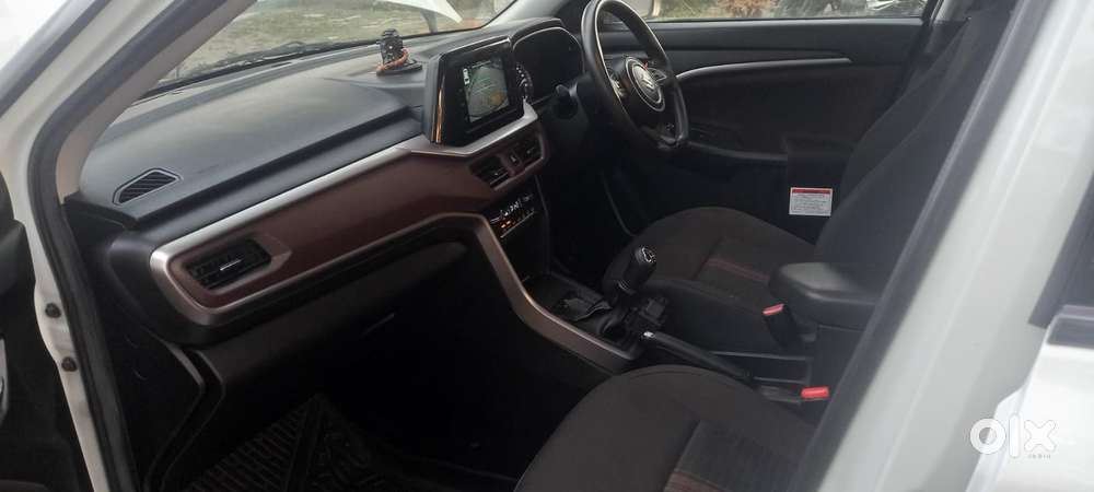 Maruti Suzuki Brezza Zxi S-cng, 2023, Cng & Hybrids