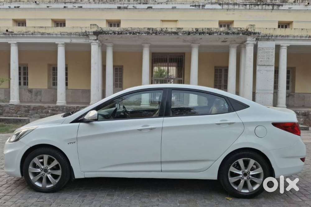 Hyundai Verna 1.6 Sx Vtvt, 2013, Petrol