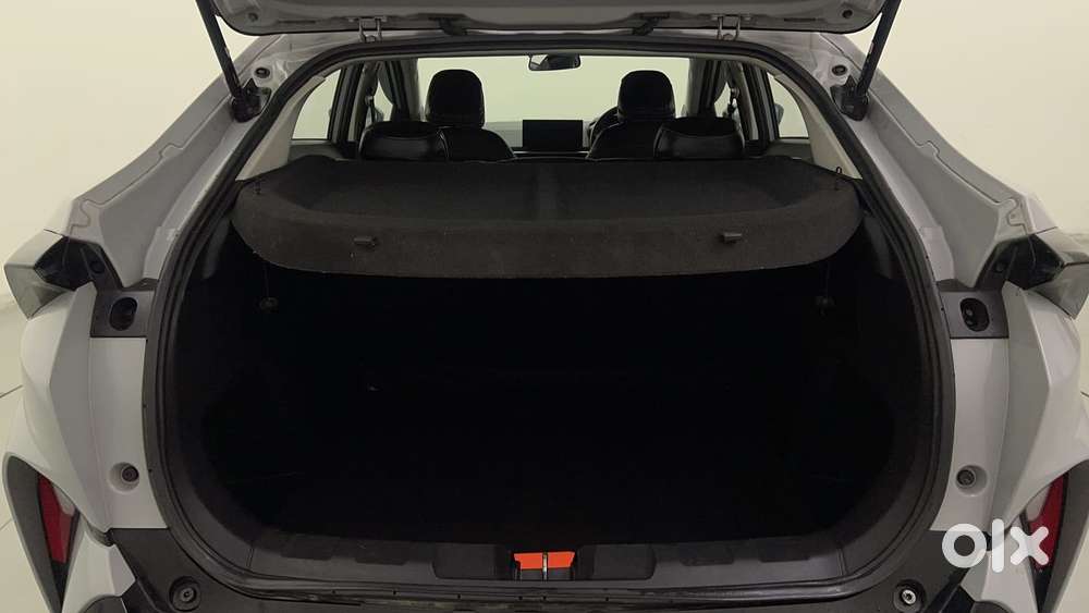 Tata Curvv Accomplished Plus A 1.2 Hyperion Gdi Petrol 6mt, 2024, Pe..