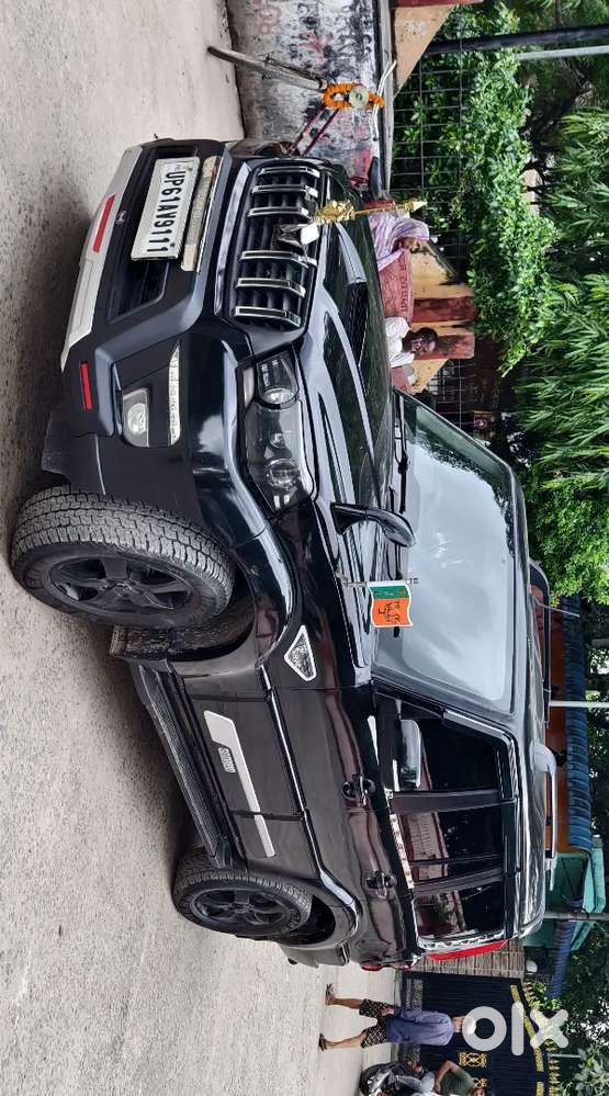 Mahindra Scorpio S11