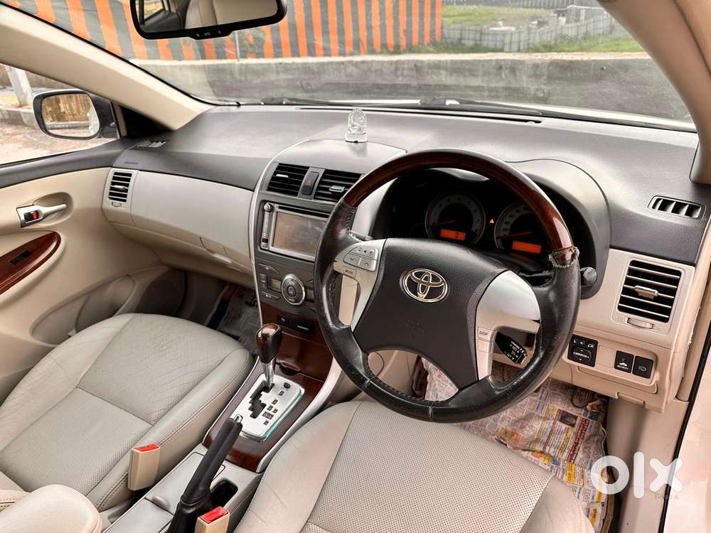Toyota Corolla Altis [ ] 1.8 Vl At, 2012, Petrol