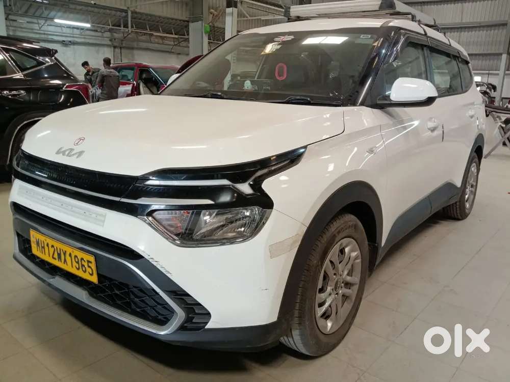 Kia Carens 2024 Diesel Well Maintained