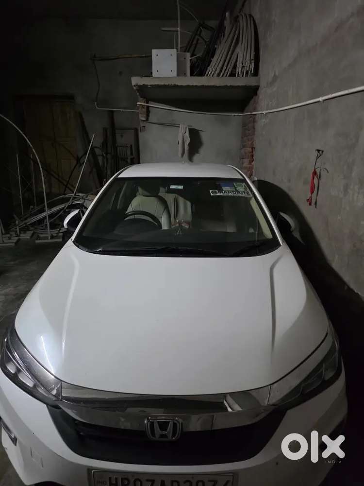 White Colour Honda