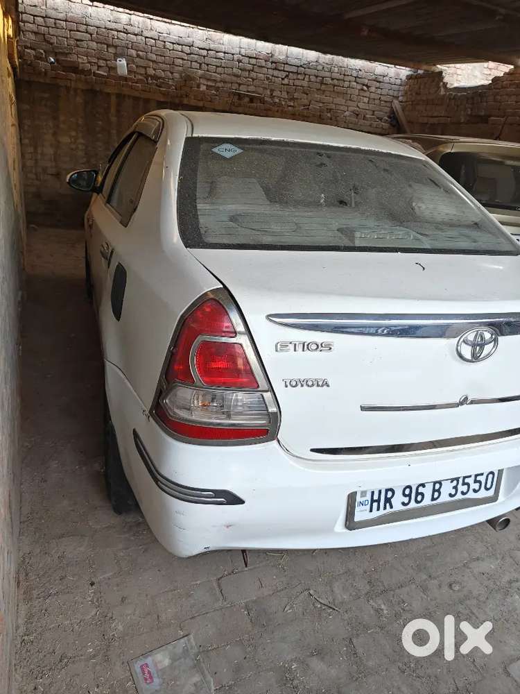 Toyota Etios 2017 Cng & Hybrids 90000 Km Driven