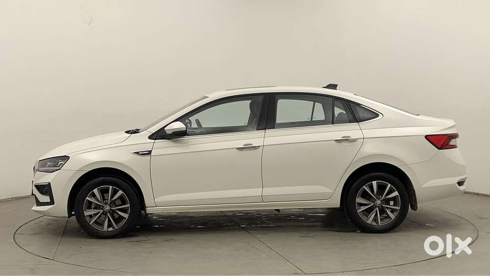 Skoda Slavia Style 1.0l Tsi Mt, 2023, Petrol