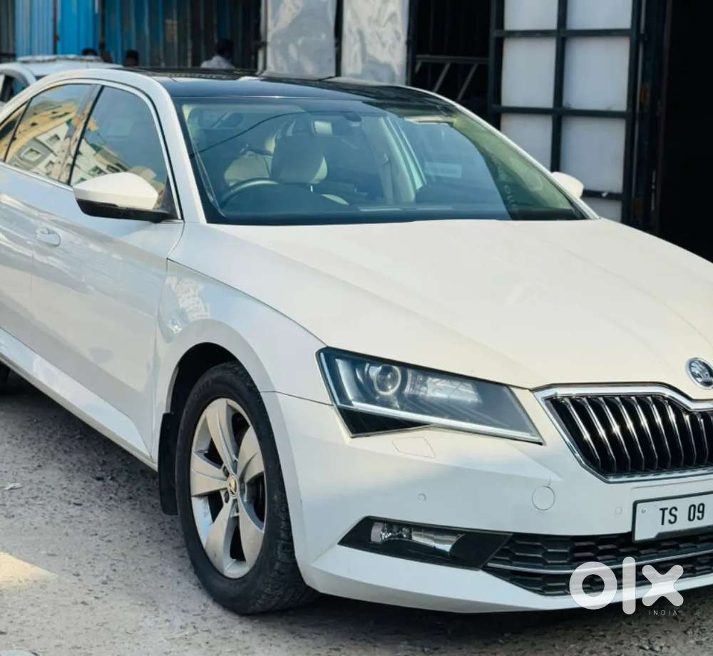 Skoda Superb [ ] 1.8 Style Tsi At, 2018, Petrol