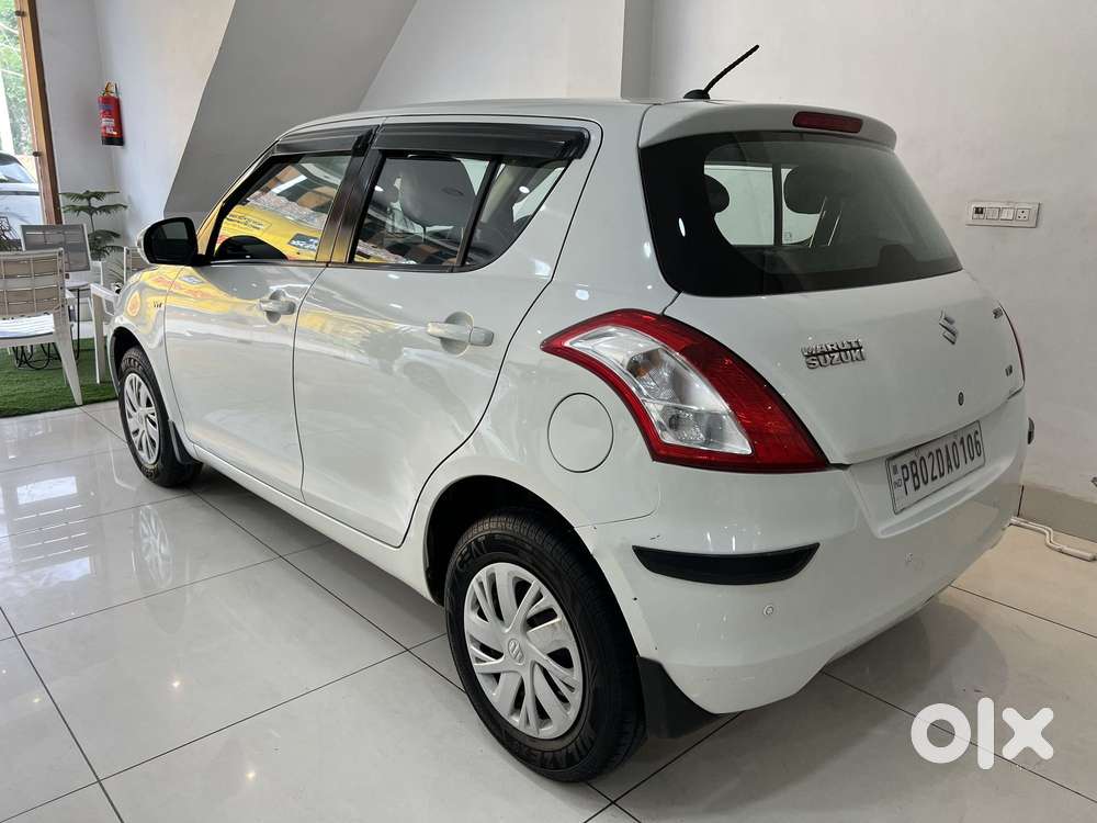 Maruti Suzuki Swift 1.2 Vxi (o), 2016, Petrol