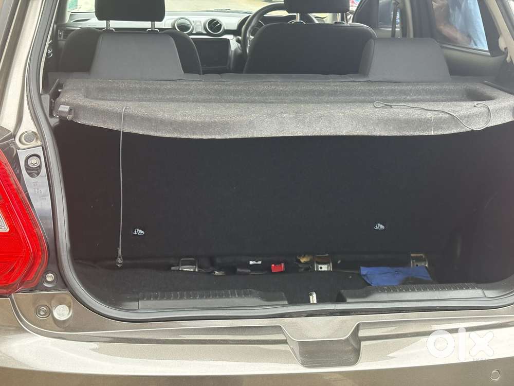 Maruti Suzuki Swift Vxi + Manual, 2022, Petrol