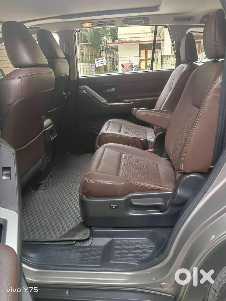 Toyota Innova Hycross 2.0 Zx (o) Hybrid 7 Str, 2023, Diesel