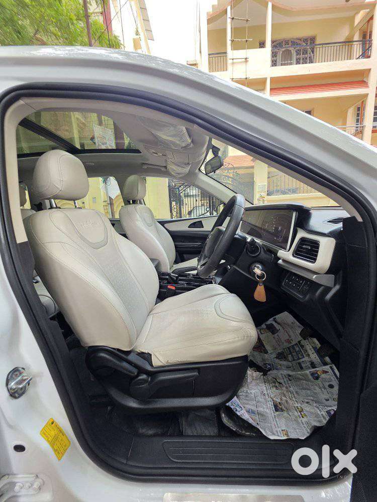 Mahindra Xuv700 2.2 Ax 5 Diesel Mt 7 Str, 2022, Diesel